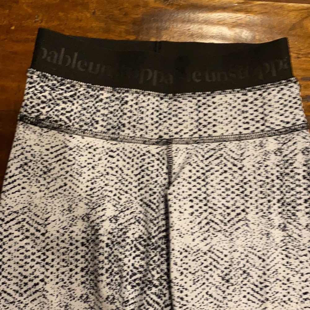 Strut This Leggings View 2